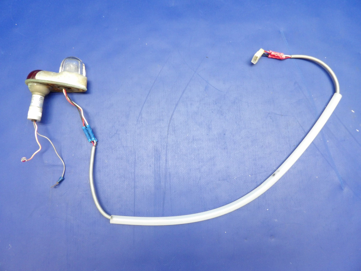 Piper Aztec Whelen LH Wing Tip Strobe Light 14V P/N A650-PR TESTED (0626-1300)0