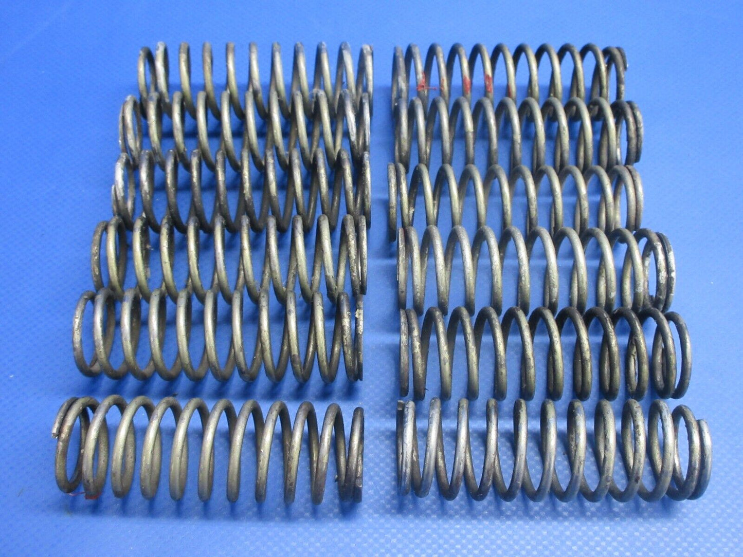 Continental TSIO-520-E Push Rod Housing Spring P/N 626147 LOT OF 12 (0924-728)