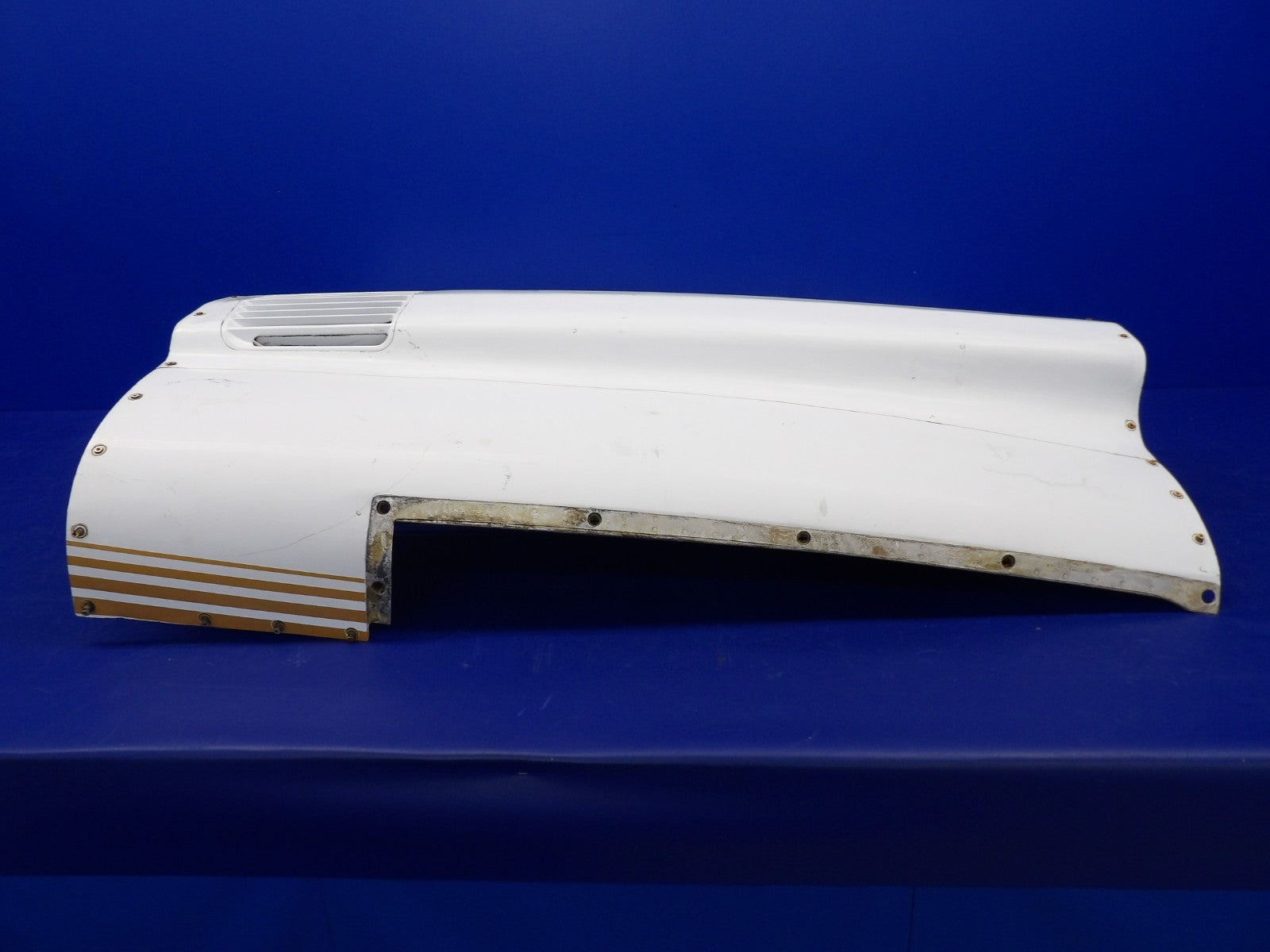 Cessna 421 Upper Right Hand Engine Cowl P/N 5121002-202 (0726-1244)2