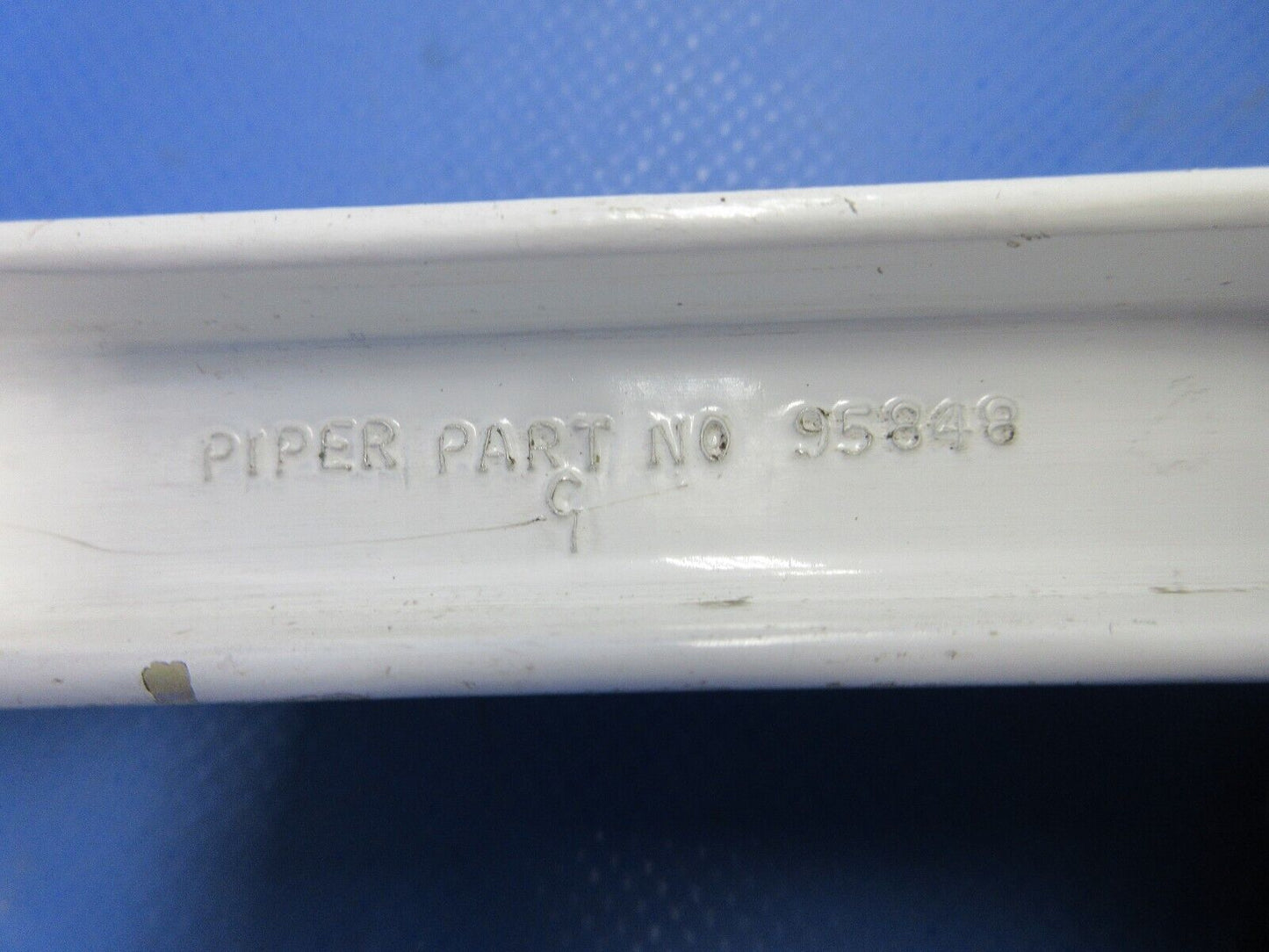 Piper PA-34-200T Seneca II Nose Gear Drag Link Assy P/N 78677-00 (0524-1896)