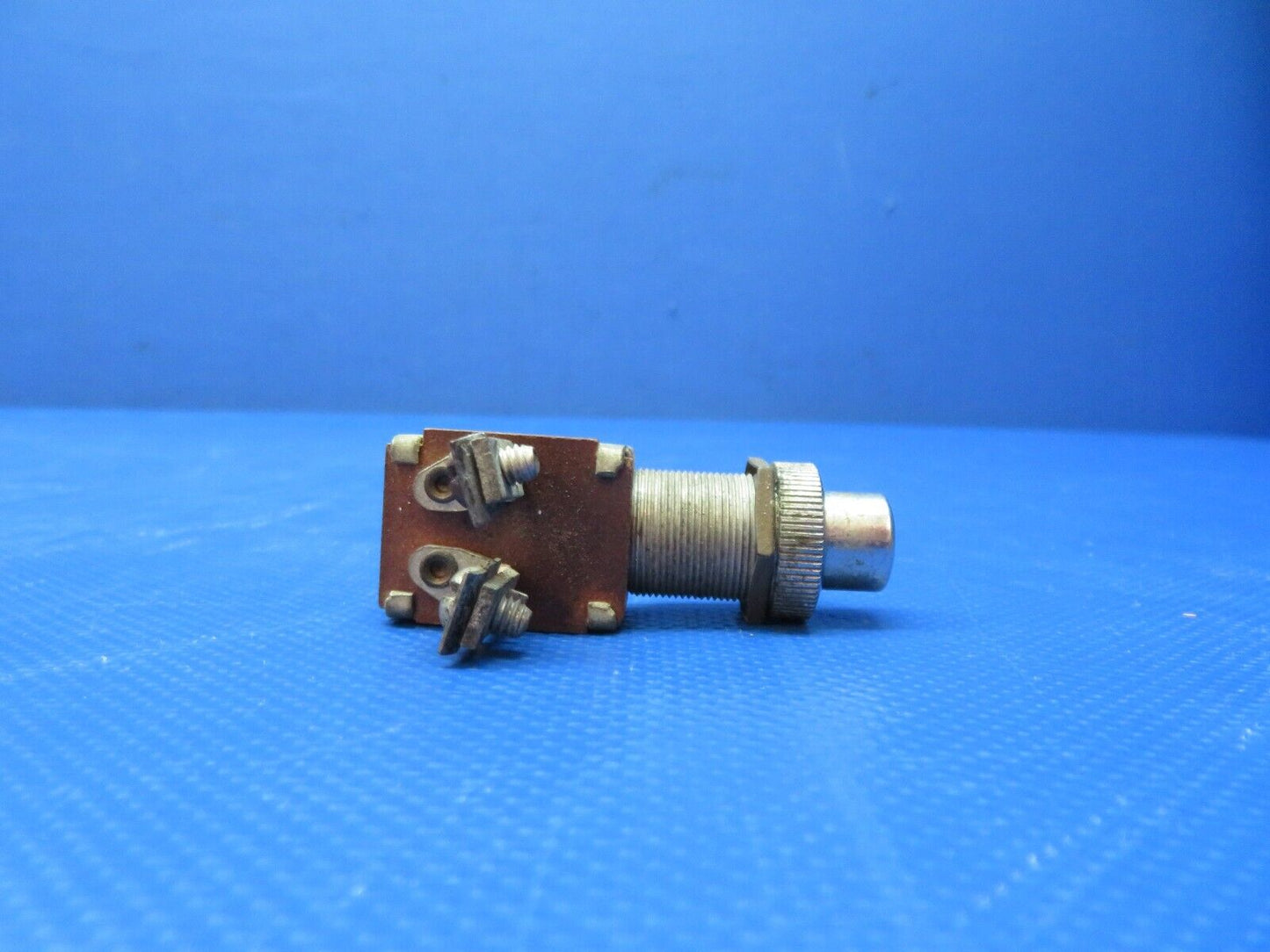 Champion 7ECA Citabria Starter Button P/N 1-8980 TESTED (1024-102)