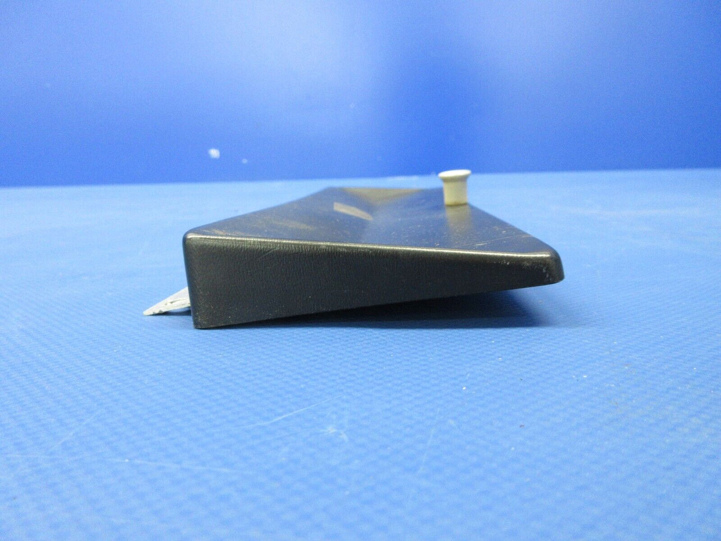 Early Cessna 175 / 175A Glove Box Door Assy P/N 0513133-30 (0624-1429)