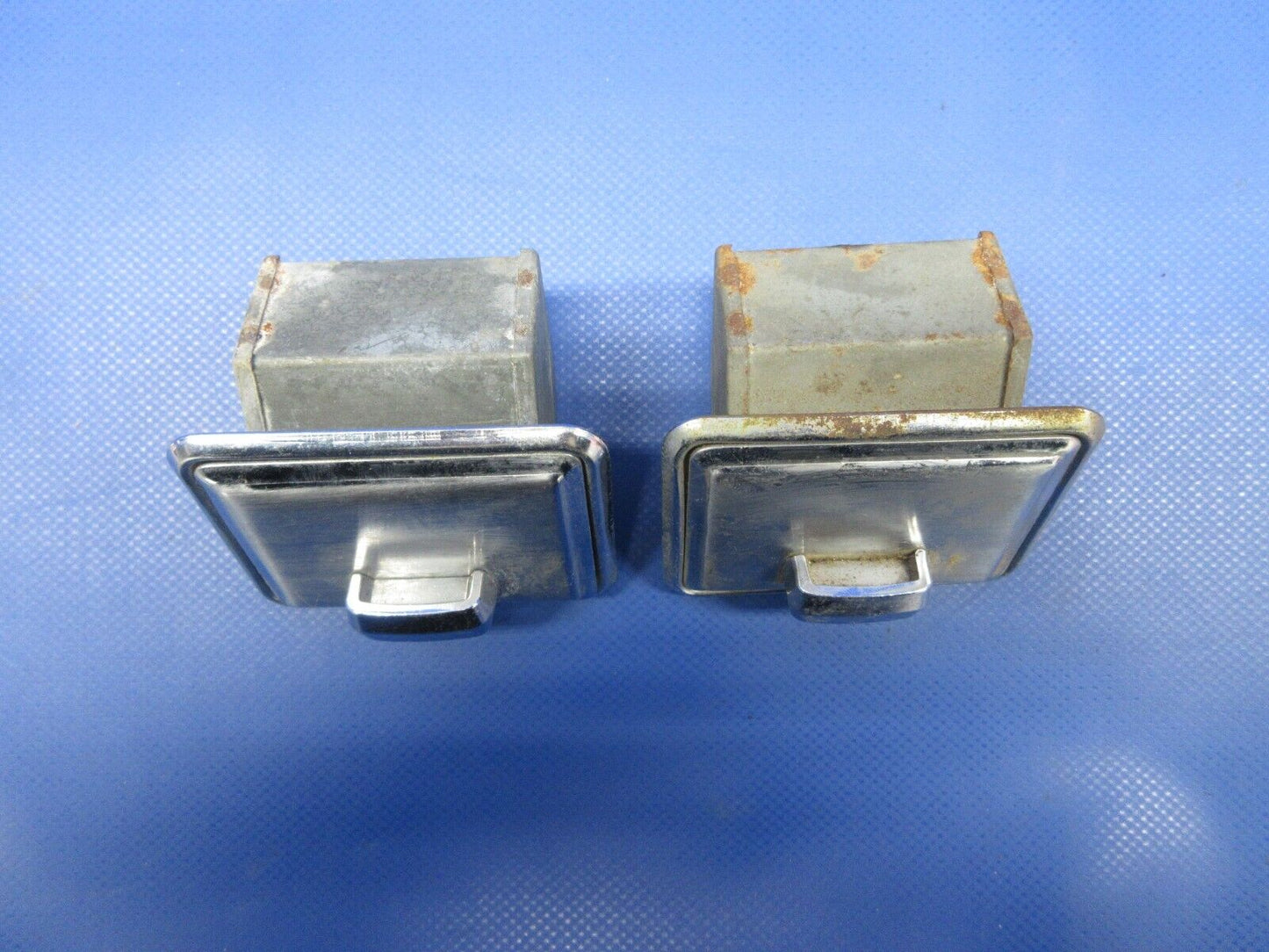 Piper Ash Tray Assy LOT OF 2 (0424-1292)