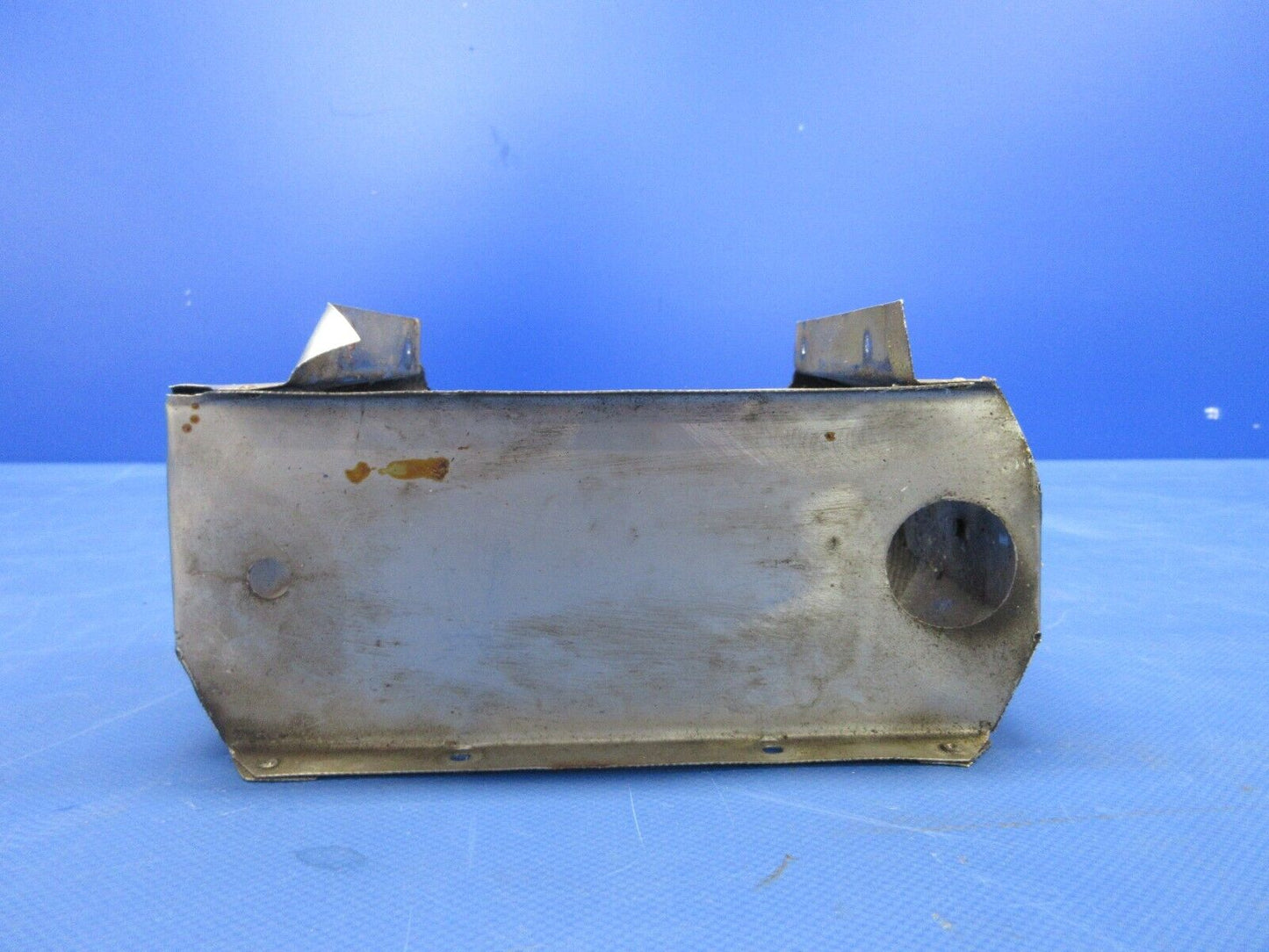 Piper PA-23-250 Aztec Oil Cooler Cover Assy RH P/N 16799-01 (0624-801)