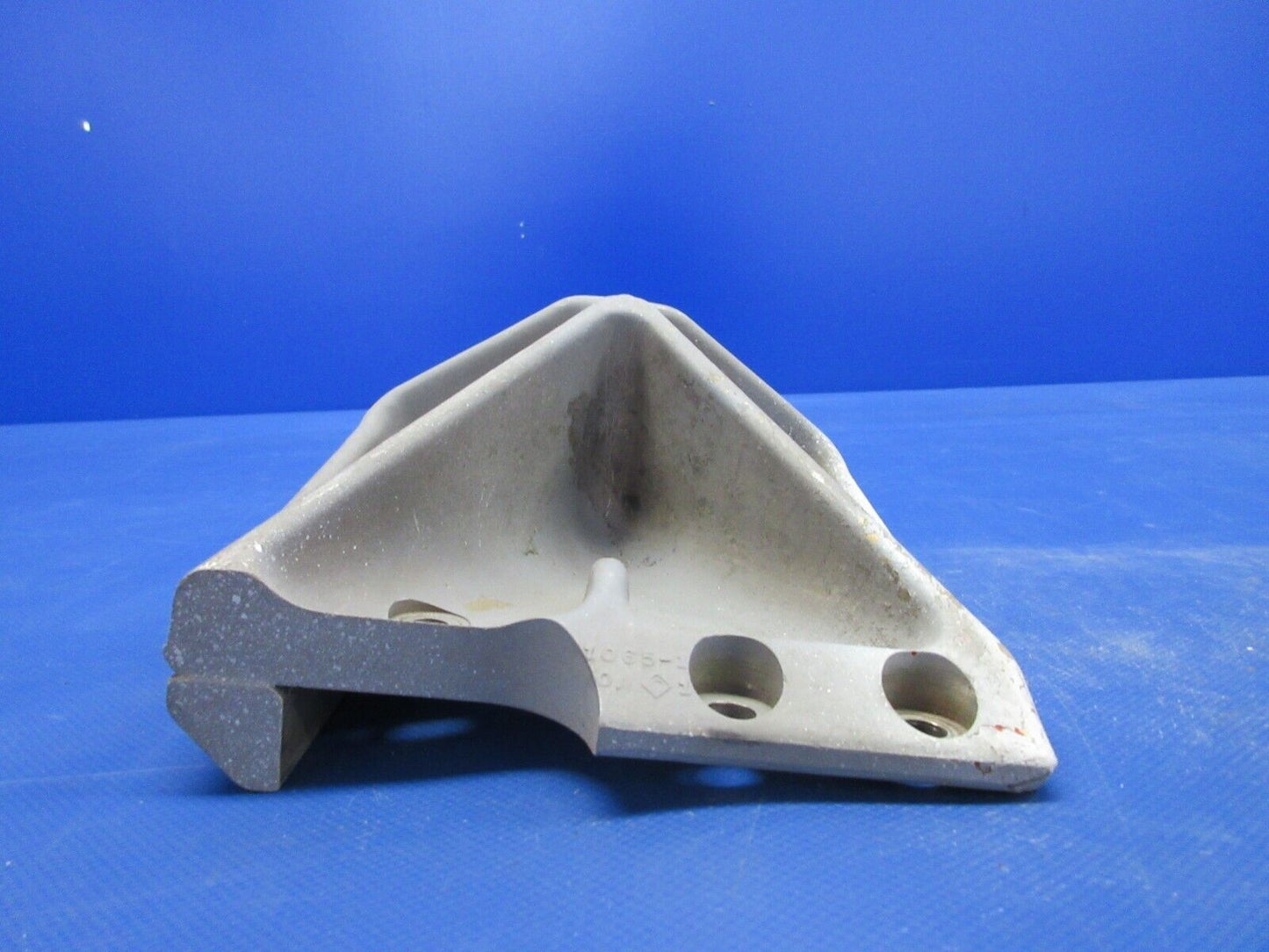 Grumman Yankee AA-1B Main Landing Gear Bracket LH P/N 5701065-1 (0424-1412)