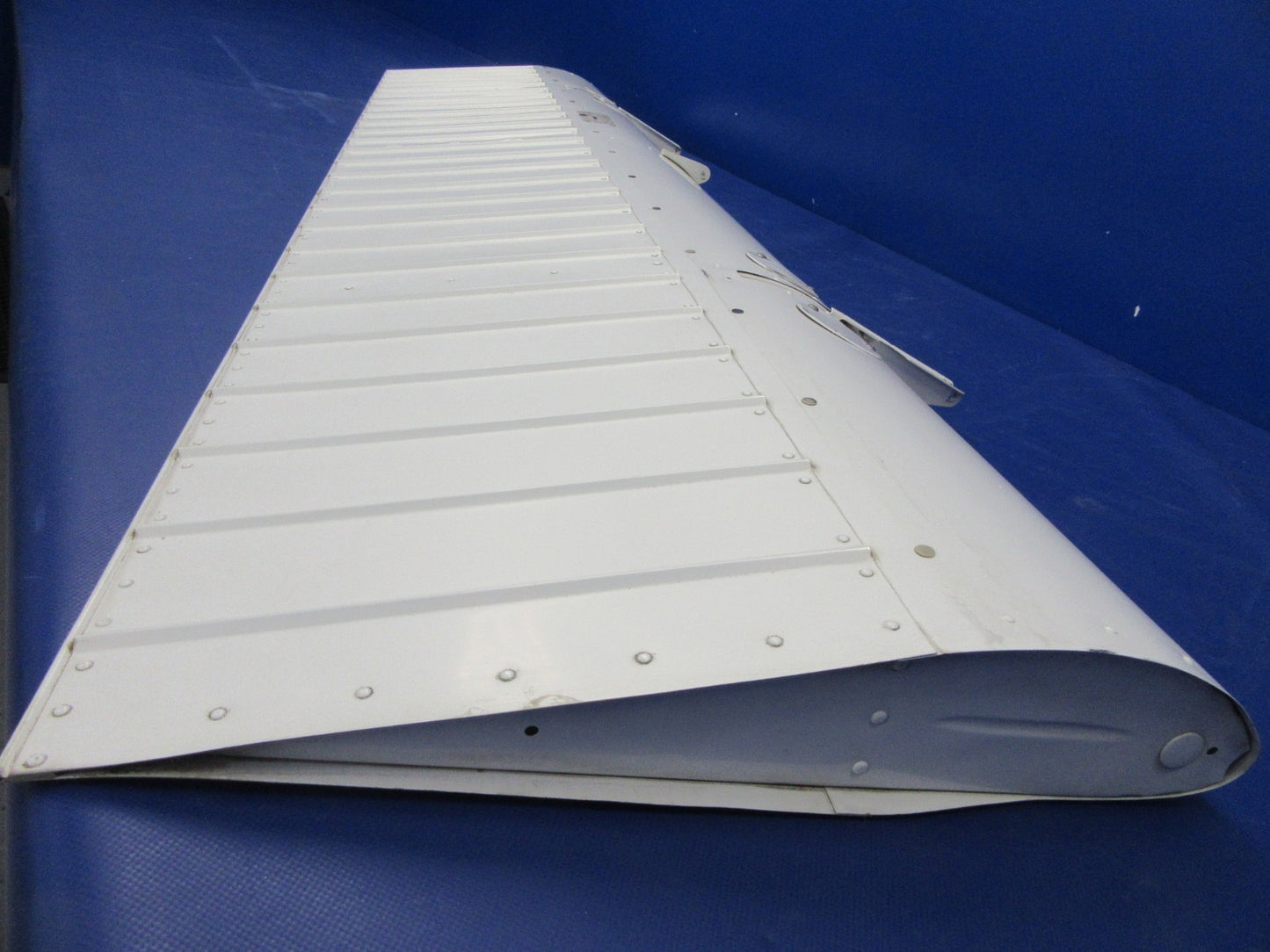 Stop Drilled Cracks / Cessna 172 / 172RG LH Flap P/N 0523901-35 (0326-07)1