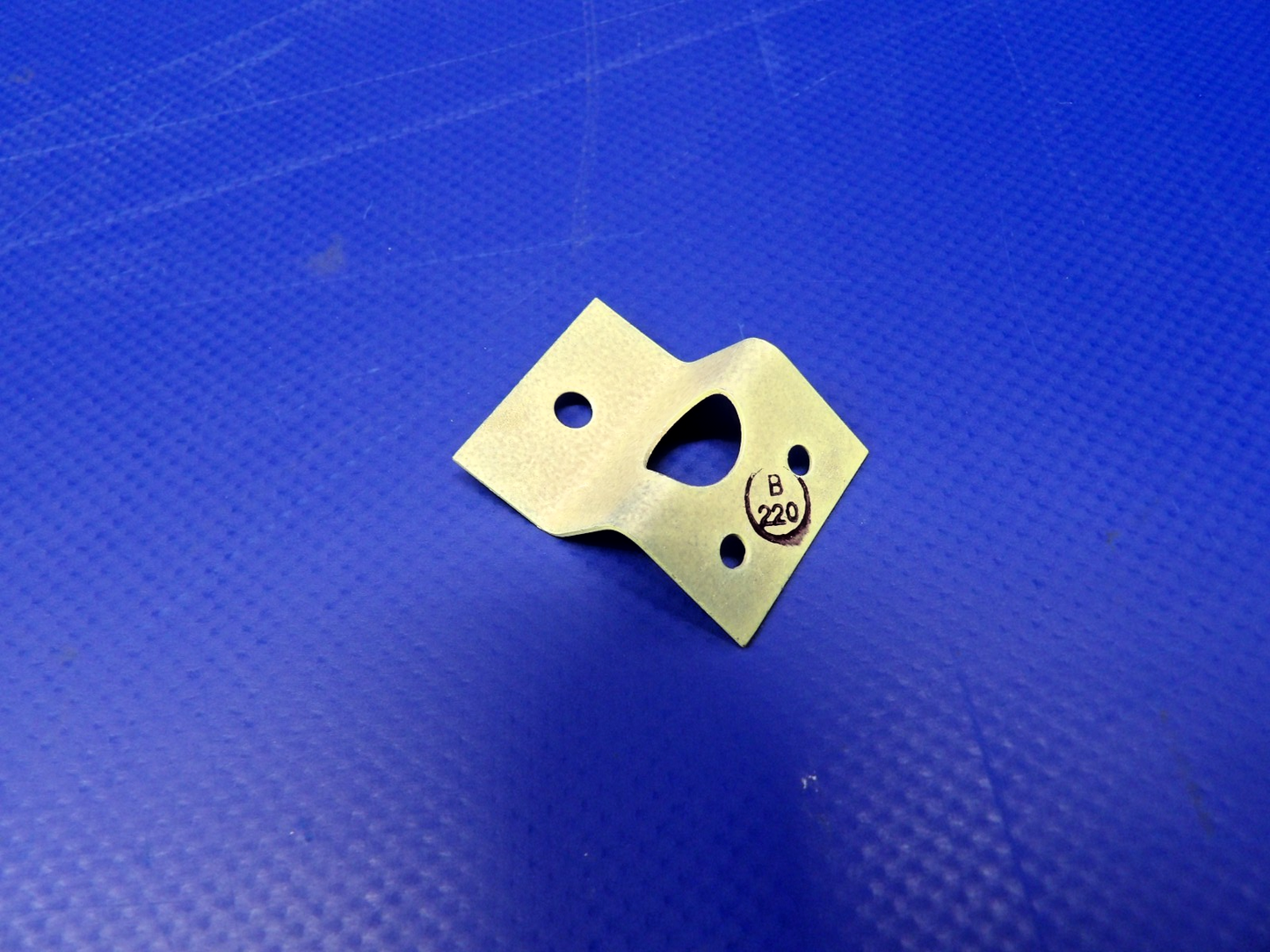 Beech Armrest Spring P/N 60-530139-31 NOS (0426-1283)8