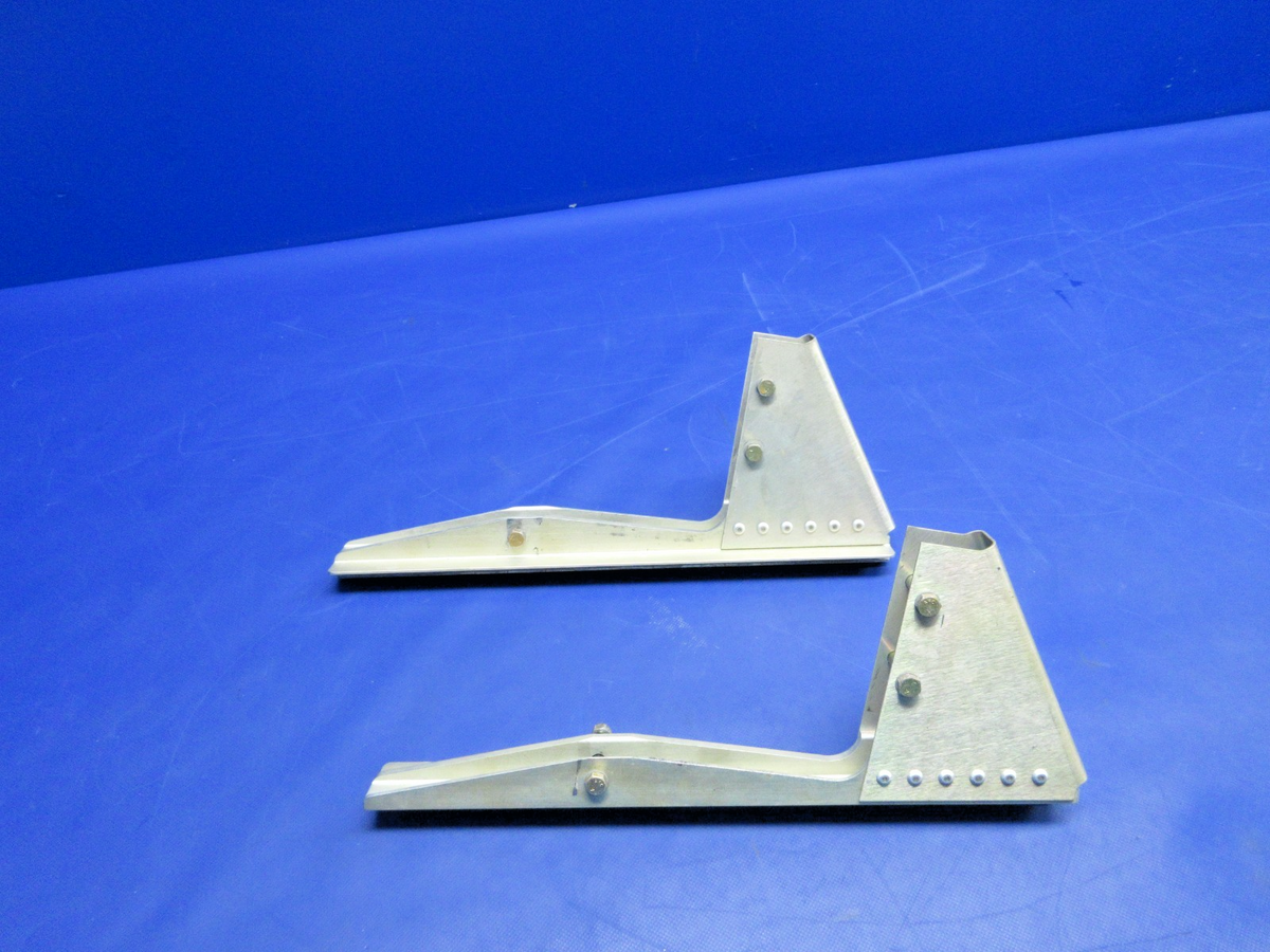 Cirrus SR22 Co-Pilot Seat Track LH & RH P/N 12490-009, 12490-010 (0926-832)0