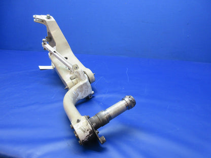 Beech 76 Duchess LH Main Landing Gear P/N 105-810019-1 (0526-2046)7