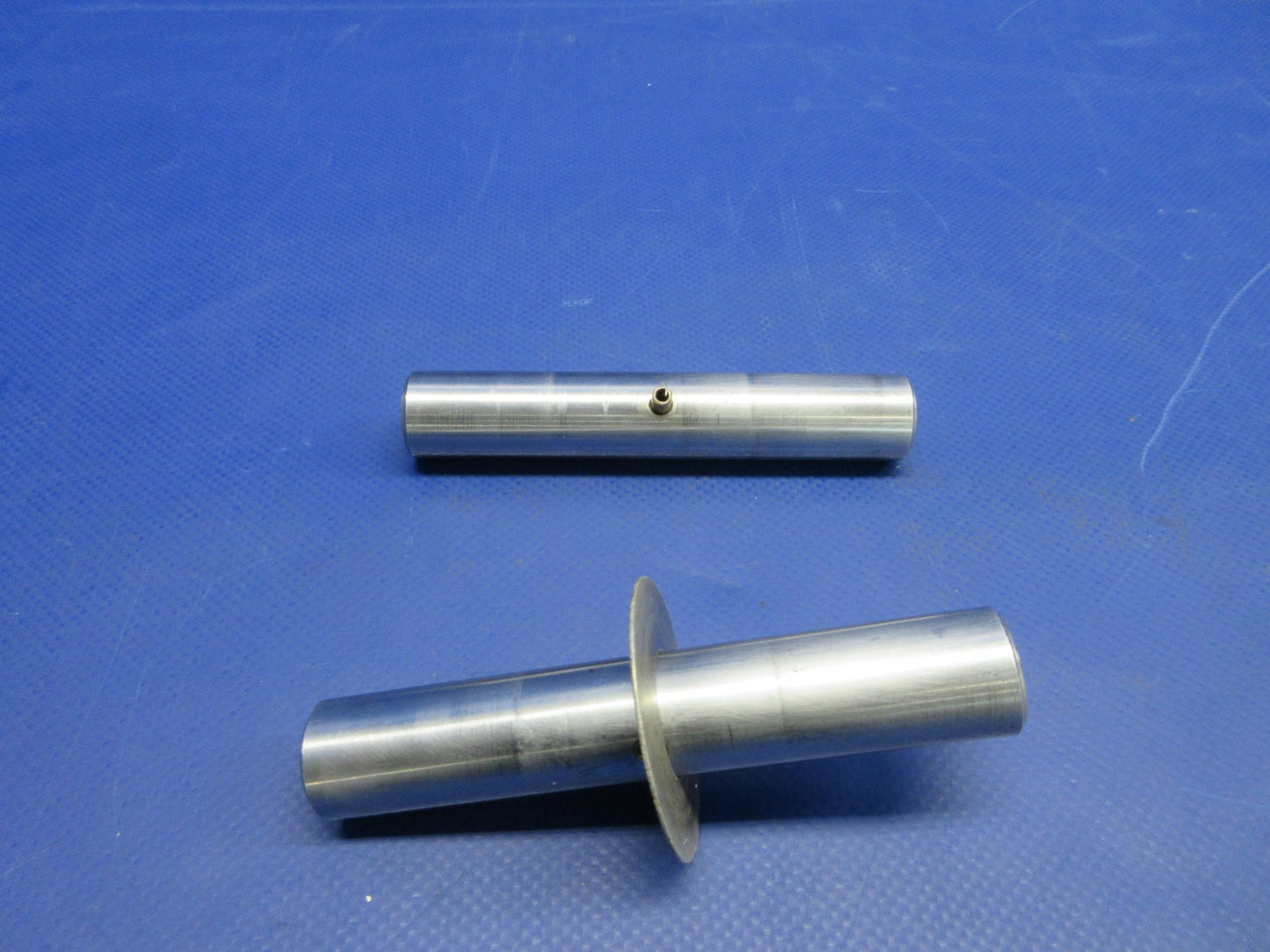 Cessna 310 / 310I Main Gear Shaft & Clamp Set P/N 0894000-9 (0326-890)10