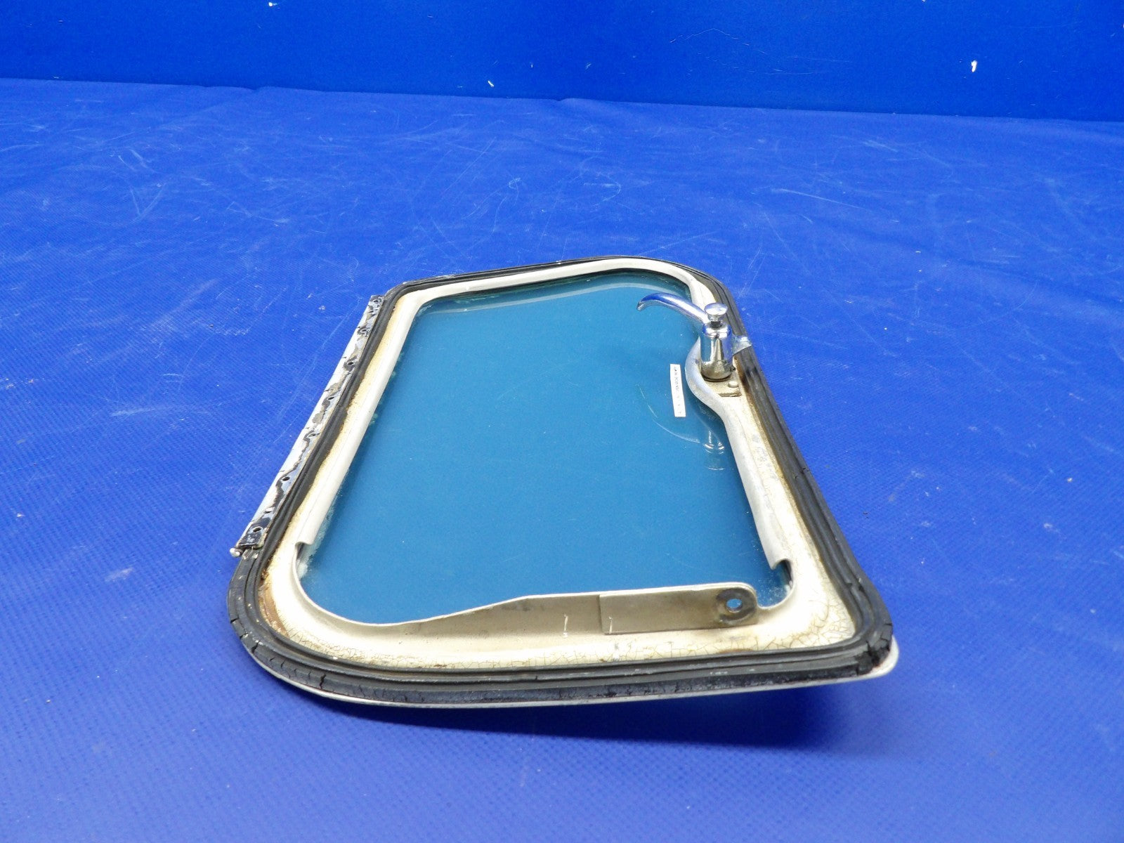 Beech D95A Travel Air Storm Window P/N 35-410291-650 (0226-511)8