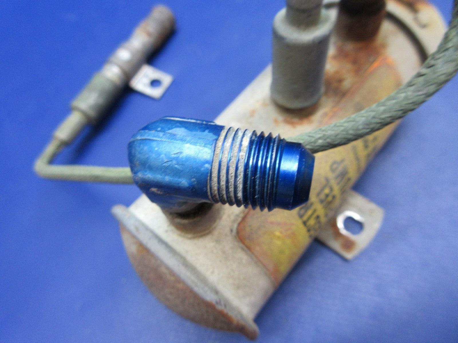 Globe GC-1B Swift Bendix Electric Fuel Pump 12V P/N 476-410 TESTED (0426-824)7