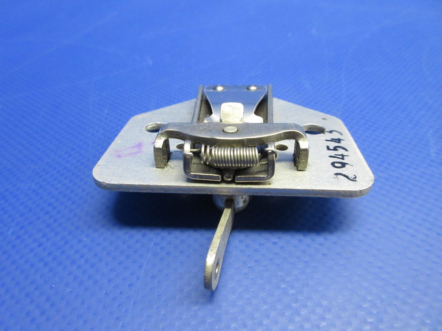 Cessna 310 / 310I Wedjit Cabin Seat Plate P/N 294543 LOT OF 3 (0326-818)11