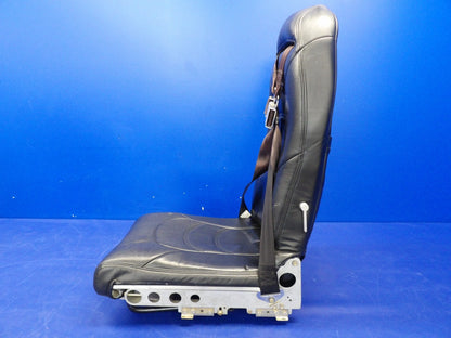 Cirrus SR22 Co-Pilot Seat w/ Inertia Reel Seatbelt P/N 13231-011 (0926-1227)7