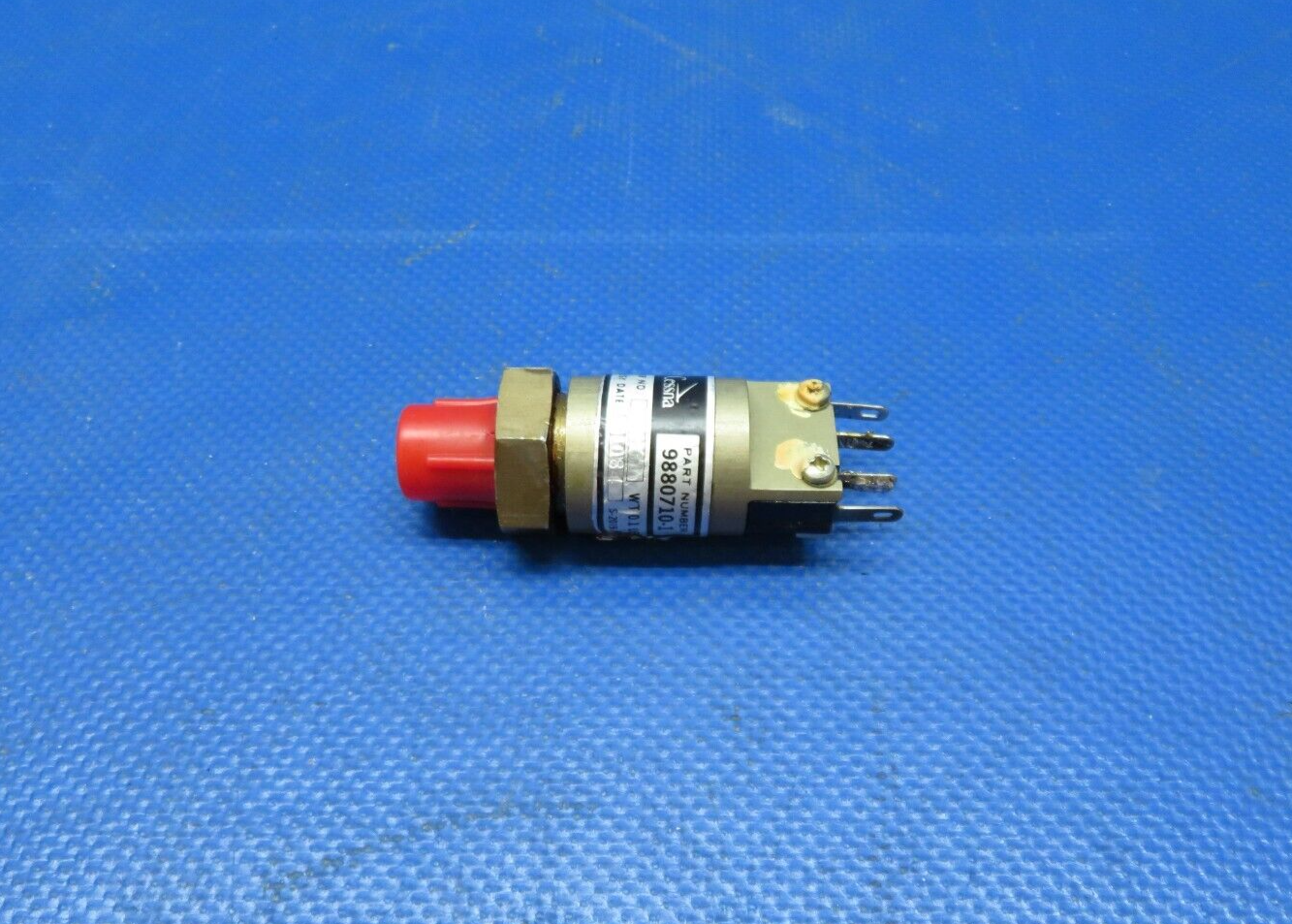 Cessna 337 / P337H Hydraulic Pressure Switch P/N 9880710-1 TESTED (0824-147)