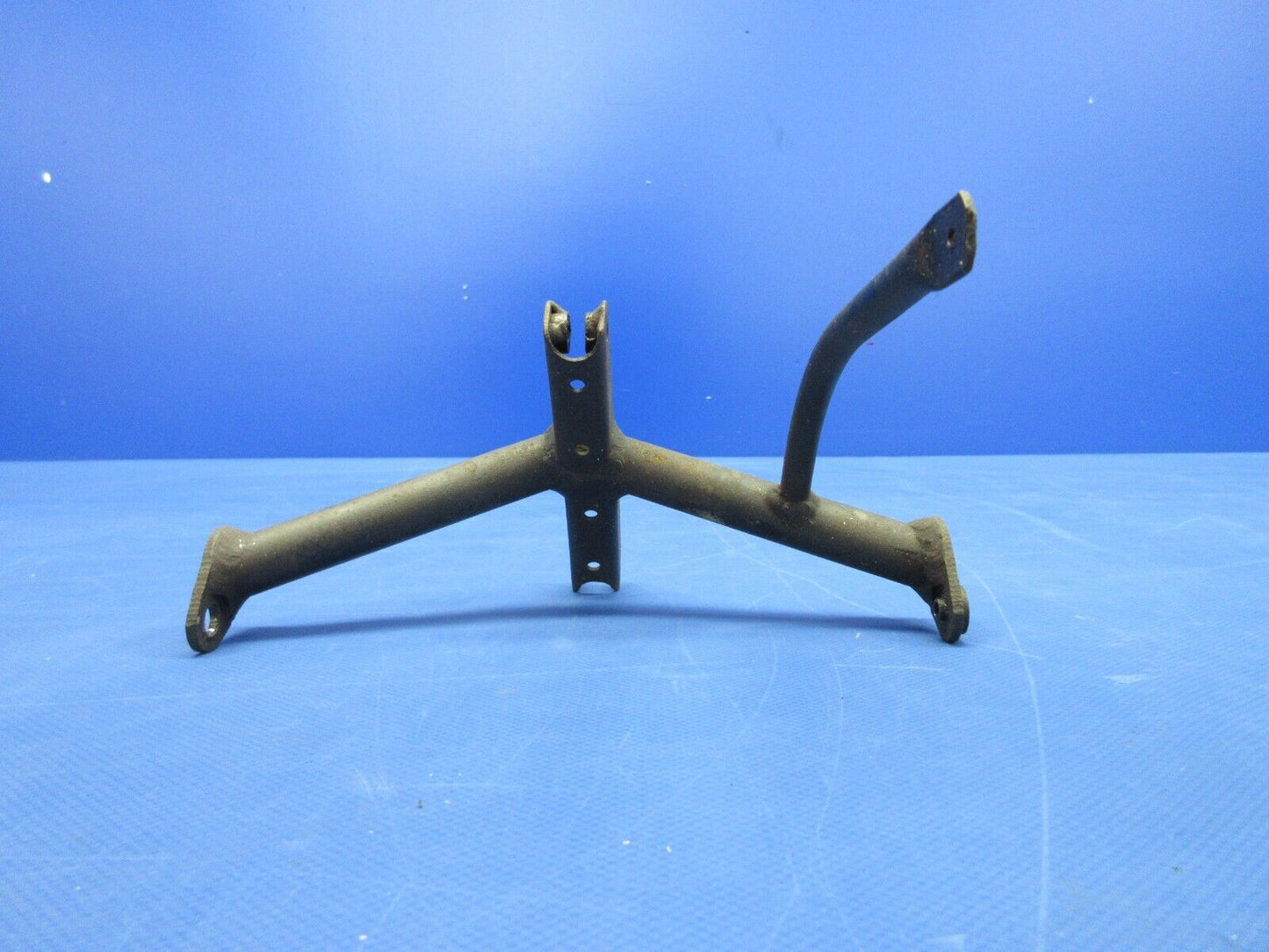Piper PA-23-250 Aztec Stabilator Tab Control Bellcrank Assy 16888-10 (0624-842)