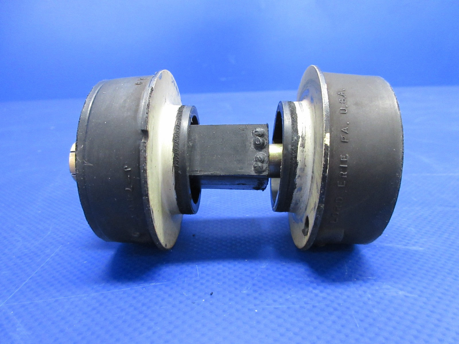 Beech D95A Travel Air Barry Engine shock Mount P/N 94150-40 LOT OF 4 (0326-768)8