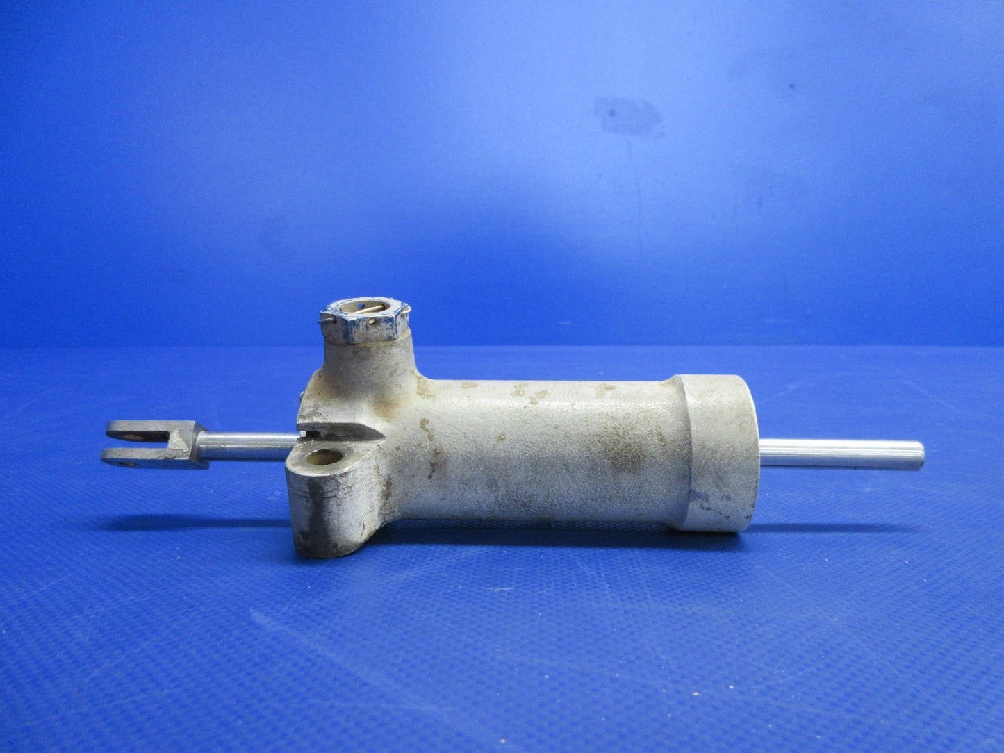 Cessna 421 Shimmy Dampener P/N 0842400-20 (0726-736)4