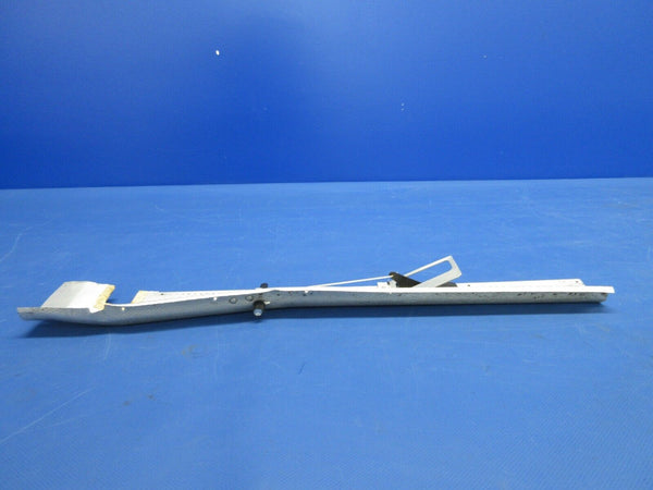 Piper PA-28-181 Archer Cabin Heat Floor Duct Assy RH Side  76219-01 (0624-953)