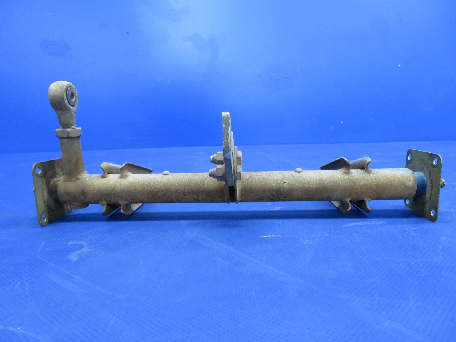Cessna 421 Nose Gear Torque Tube & Bellcrank P/N 0842140-3 (0726-462)4