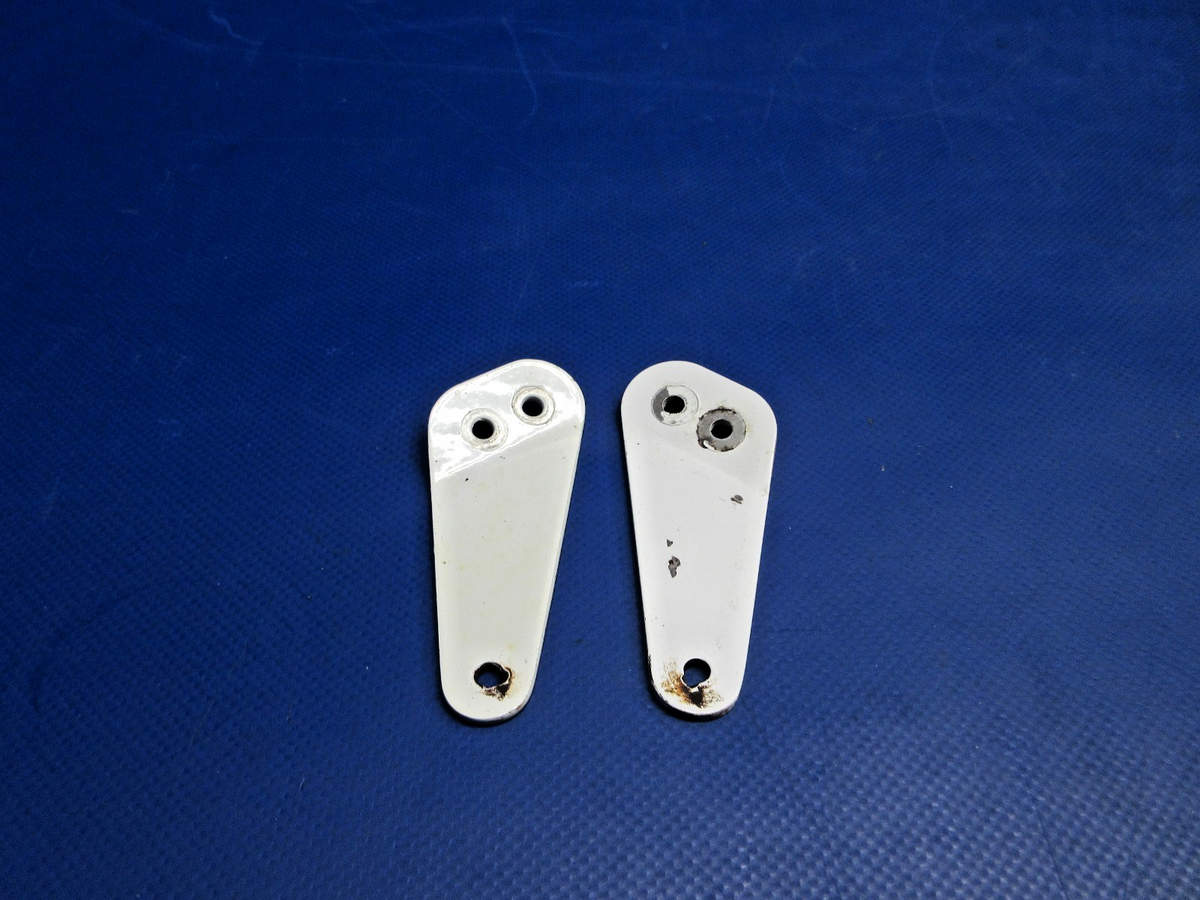 Cirrus SR22 Exhaust Brackets LH & RH P/N 20155-007, 20155-006 (0926-865)0