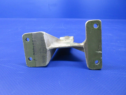 Cessna 310 / 310R Aileron RH INBD Hinge P/N 5024002-8 (1224-1205)