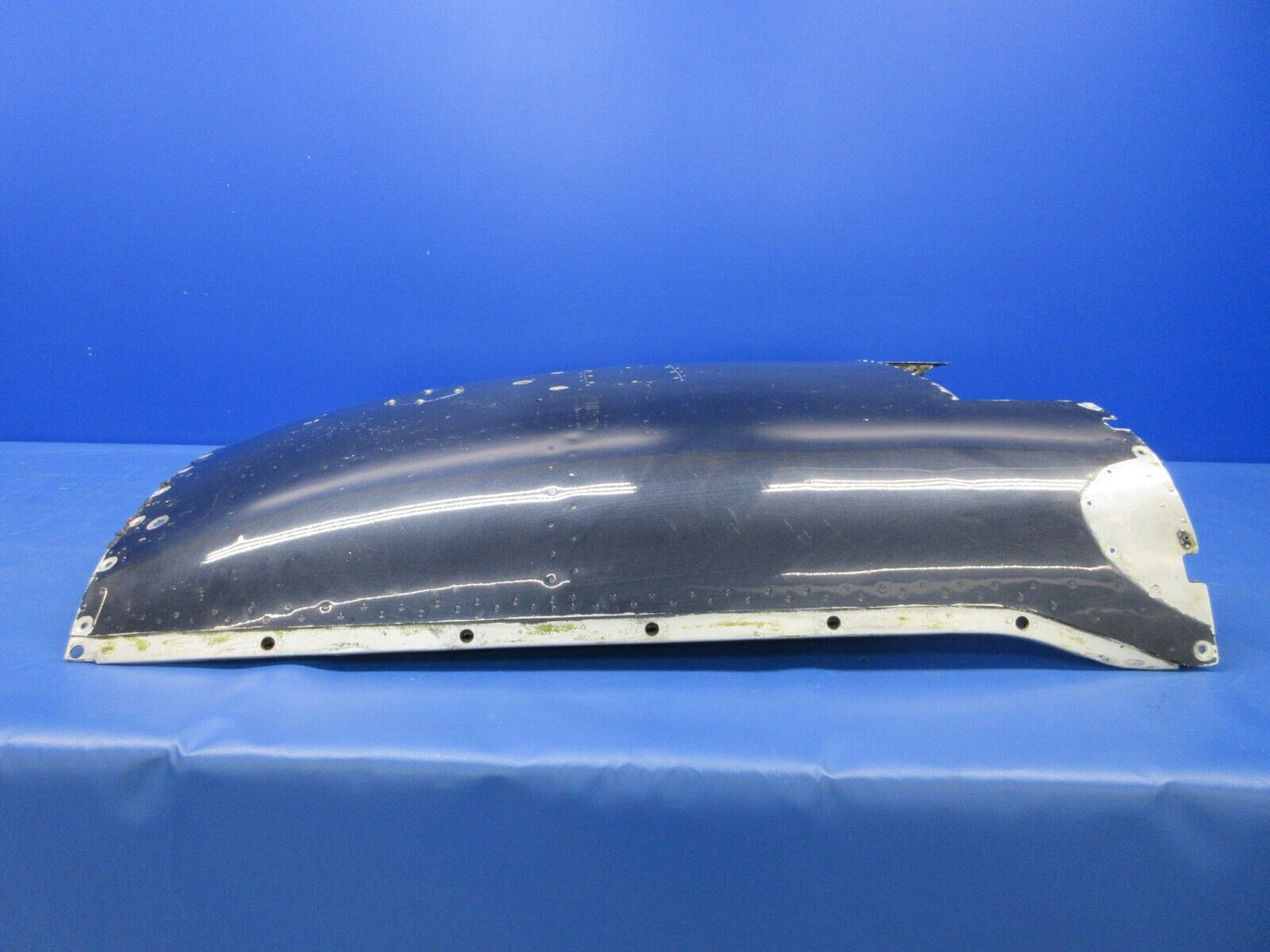 Piper PA-34-200T Seneca II Bottom Cowl Assy P/N 37207-104 (0524-1952)