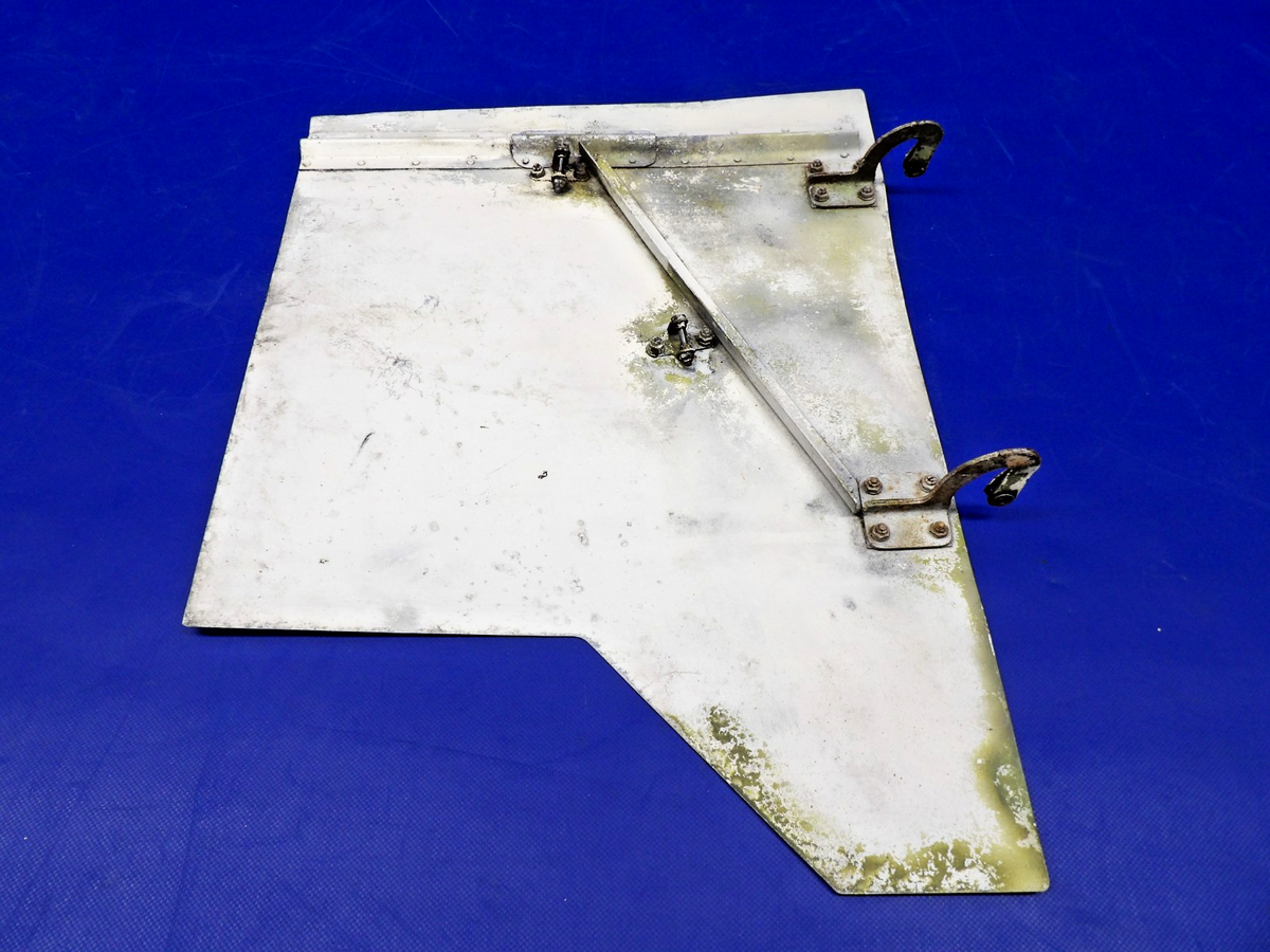 Mooney M20 / M20C RH Main Gear Door P/N 8590-2 (0426-1435)4