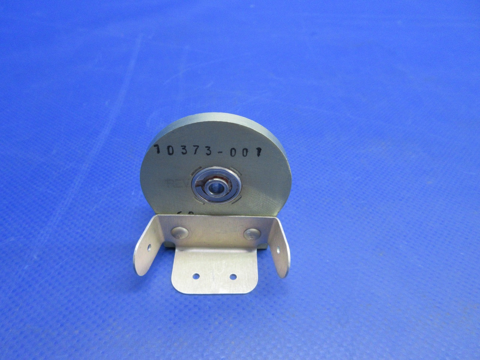 Cirrus SR20 / SR22 Rudder Hinge P/N 20365-952 NOS (0426-707)3