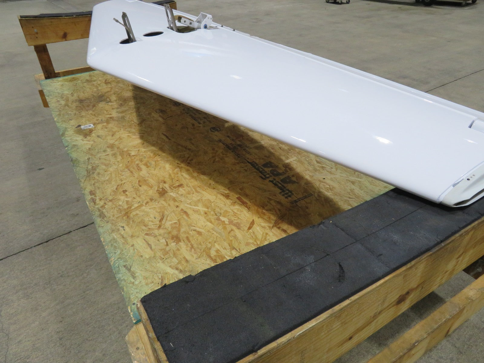 Diamond DA40 Horizontal Stabilizer & Elevator D41-5510-00-00 / DA-5520 (0326-59)8
