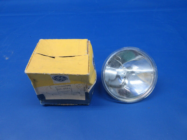 General Electric Sealed Beam Lamp 28V P/N 4581 LOT OF 3 NOS (0424-1138)