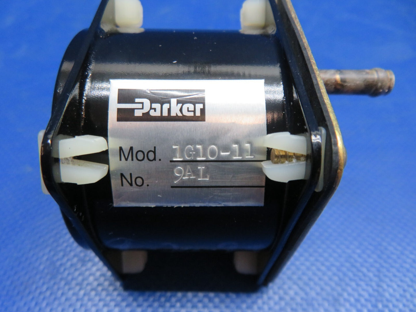 1996 Piper PA-28-181 Archer III Parker Gyro Suction Gauge P/N 1G10-11 (1124-146)1