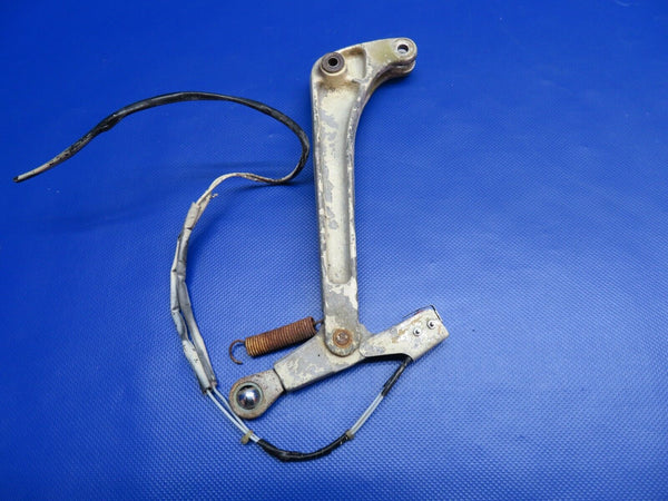 Early Cessna 310 / 310B LH MG Bellcrank Assy w/ Side Brace 0841225-9 (1223-1031)