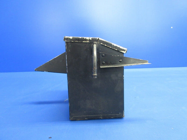 Piper PA23-235 / 250 Aztec Battery Box Assembly P/N 17564-00 (0524-2052)