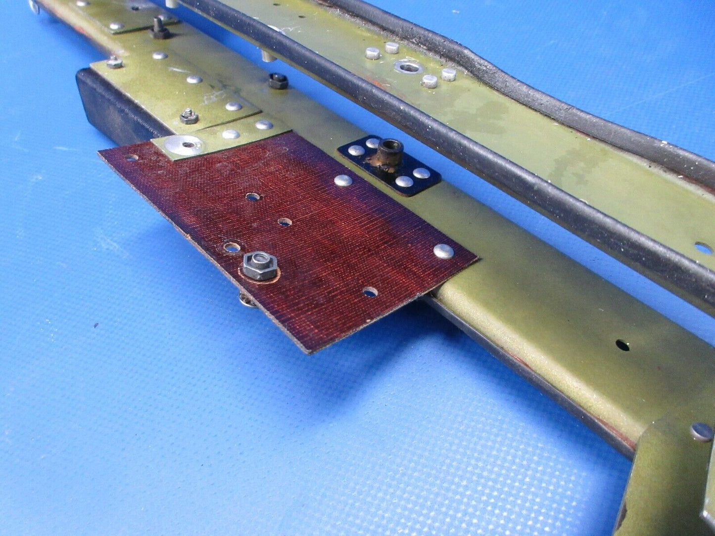 Piper PA-34-200T Seneca II Brake Support Channel Assy P/N 67137-00 (0524-1912)