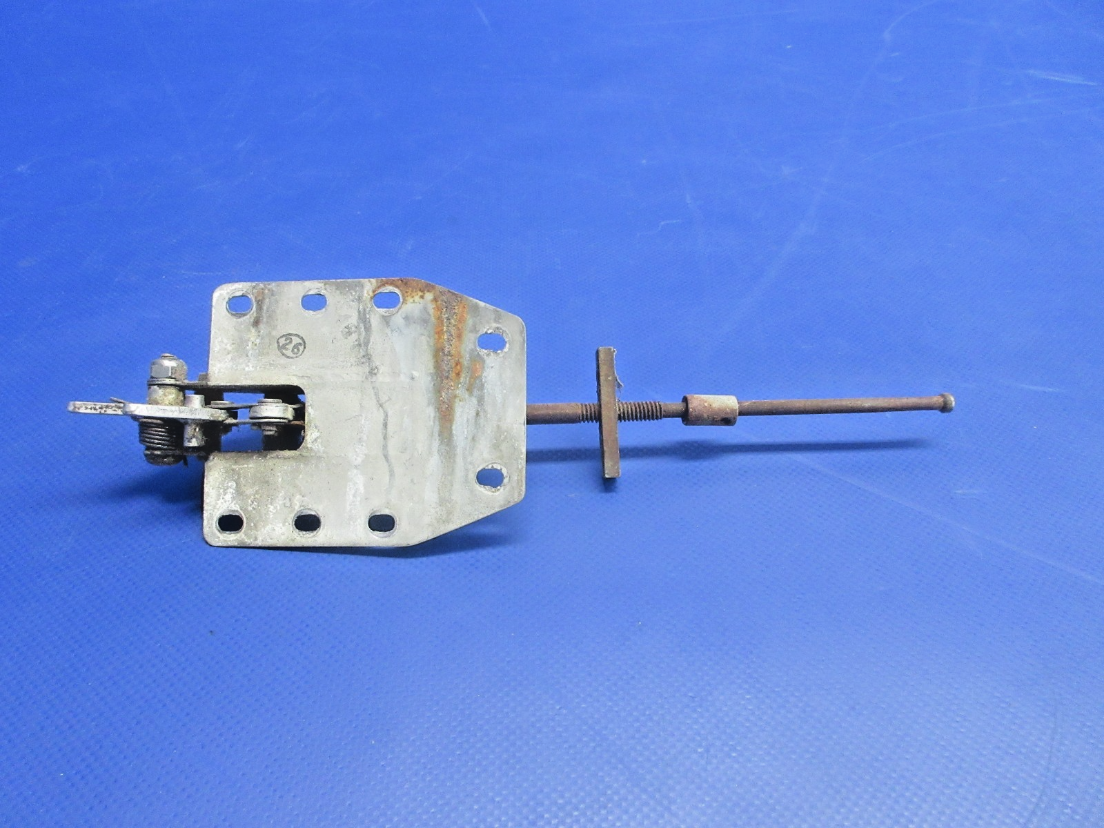 Rockwell Commander 112 Aft LH Cabin Door Latch P/N 43700-1 (0826-420)1
