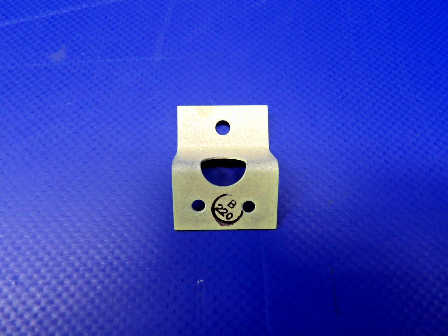 Beech Armrest Spring P/N 60-530139-31 NOS (0426-1283)10