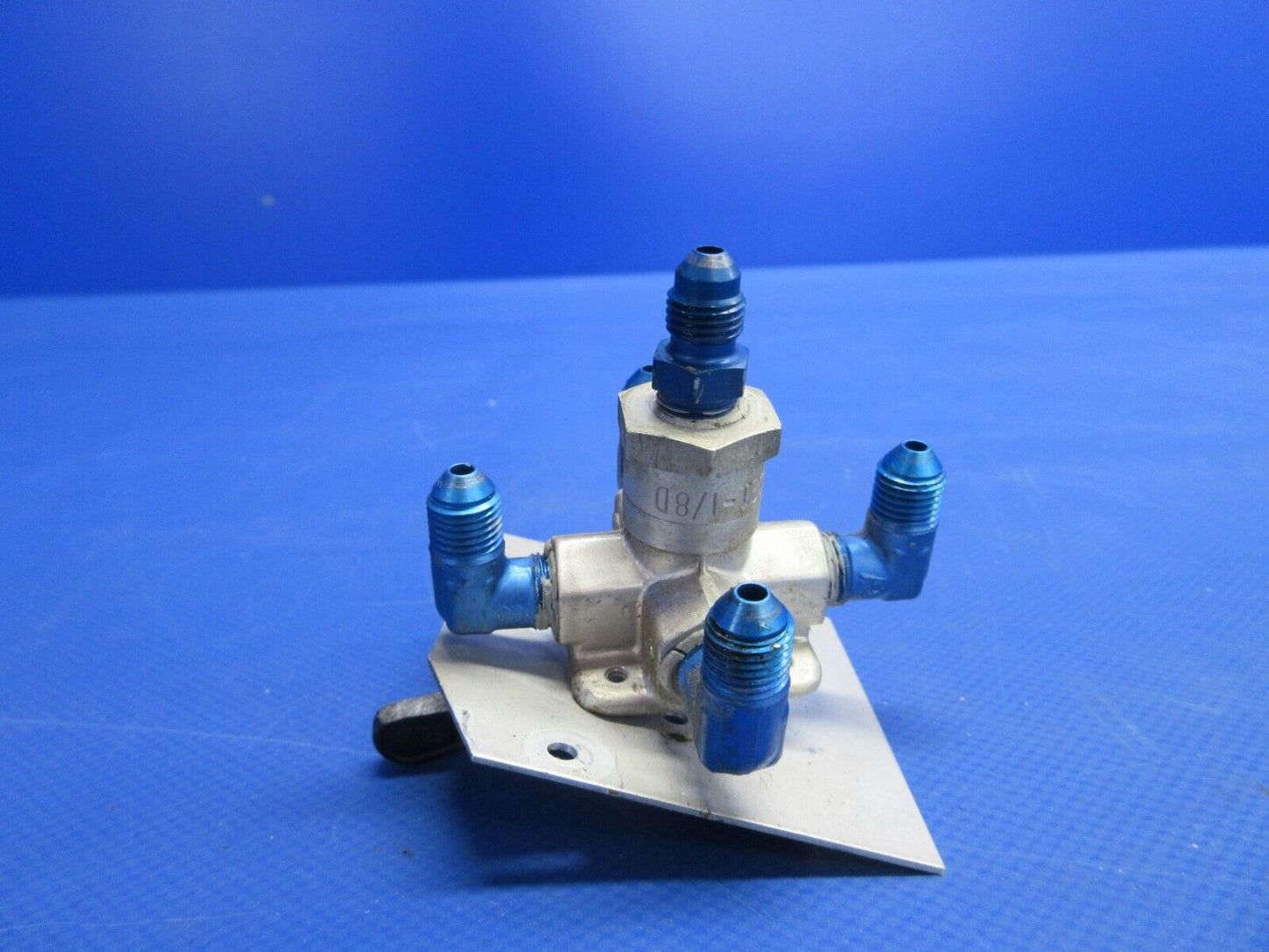 Piper PA-23-250 Aztec Vacuum Check Control Valve & Placard  18930-00 (0624-881)