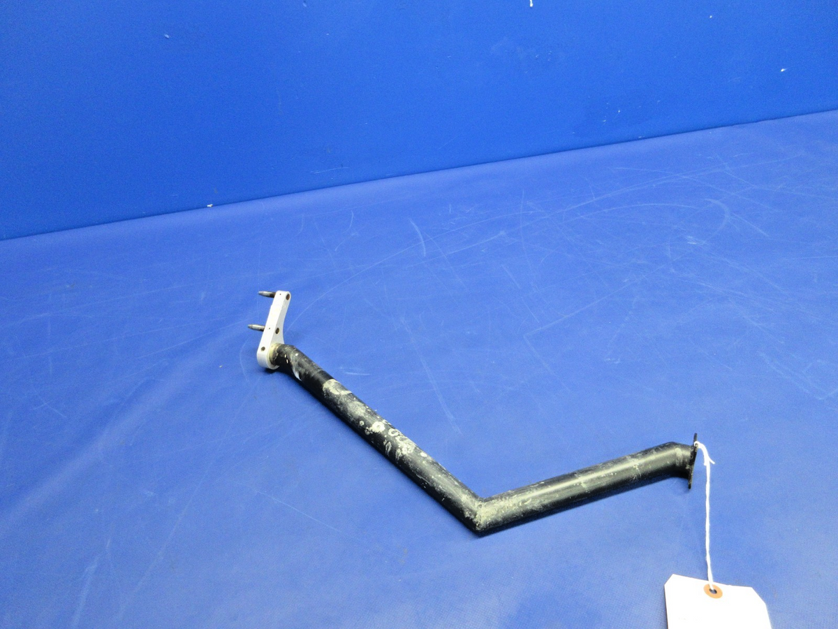 Diamond DA-40 LH Flap Torsion Tube P/N DA4-2753-25-00 (0926-826)0