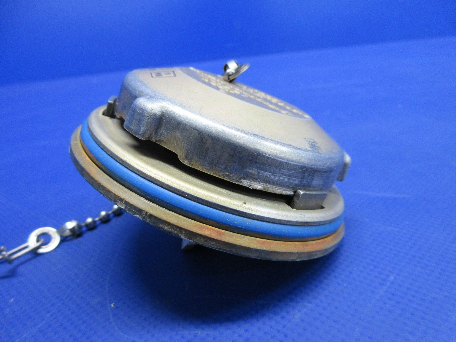 Beech 95 / D95A Travel Air Gabb Fuel Filler Cap P/N 37810-1 (0326-802)6