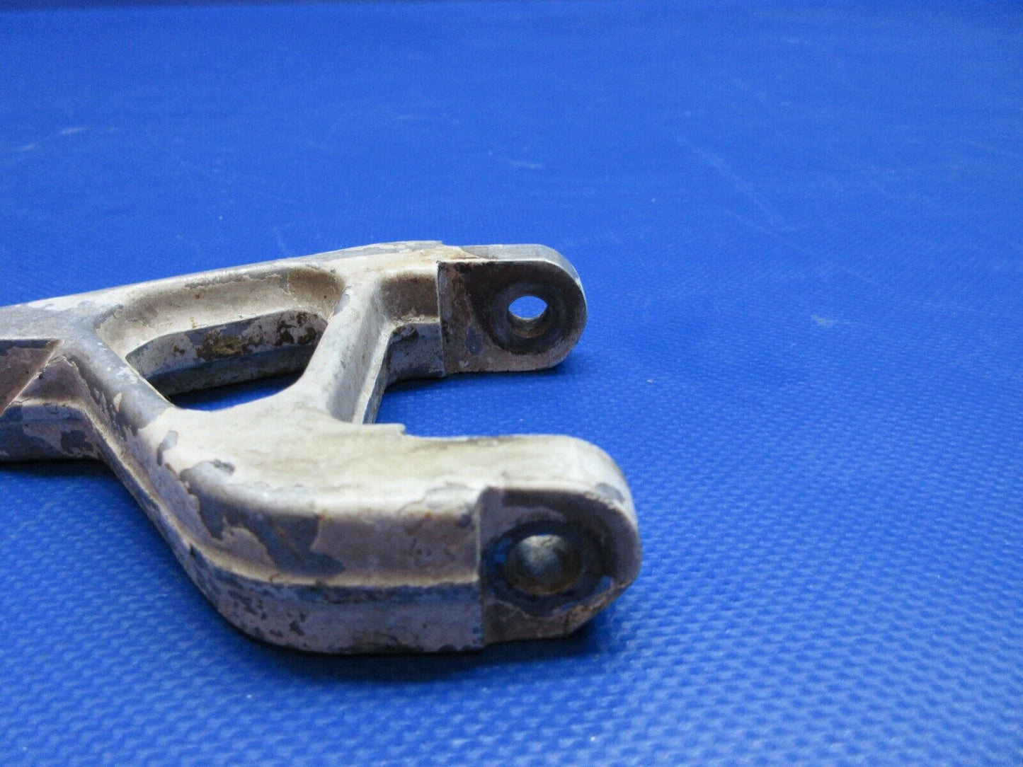 Piper PA-46 Malibu Mirage Nose Gear Torque Link Assy P/N 106680-02 (0424-611)