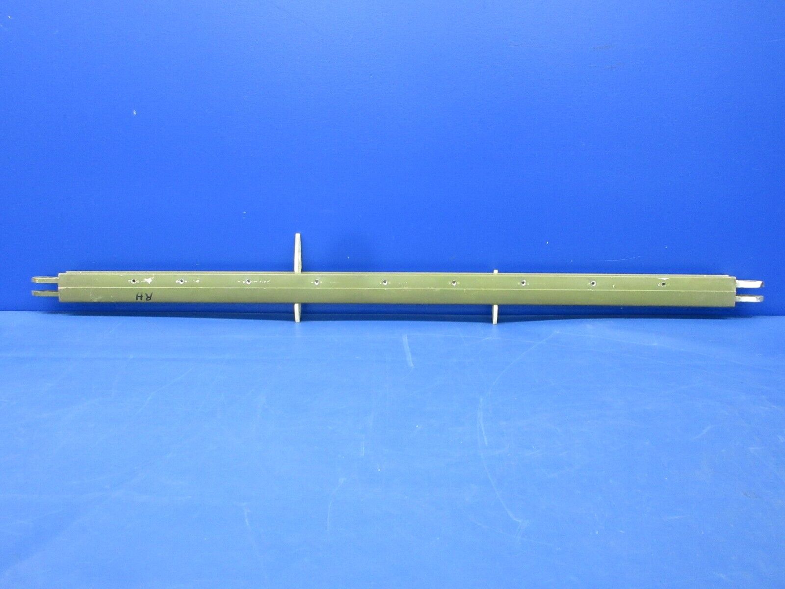 Cessna 337 / P337H Skymaster Wing Strut Assy RH P/N 1421000-16 (0724-2027)