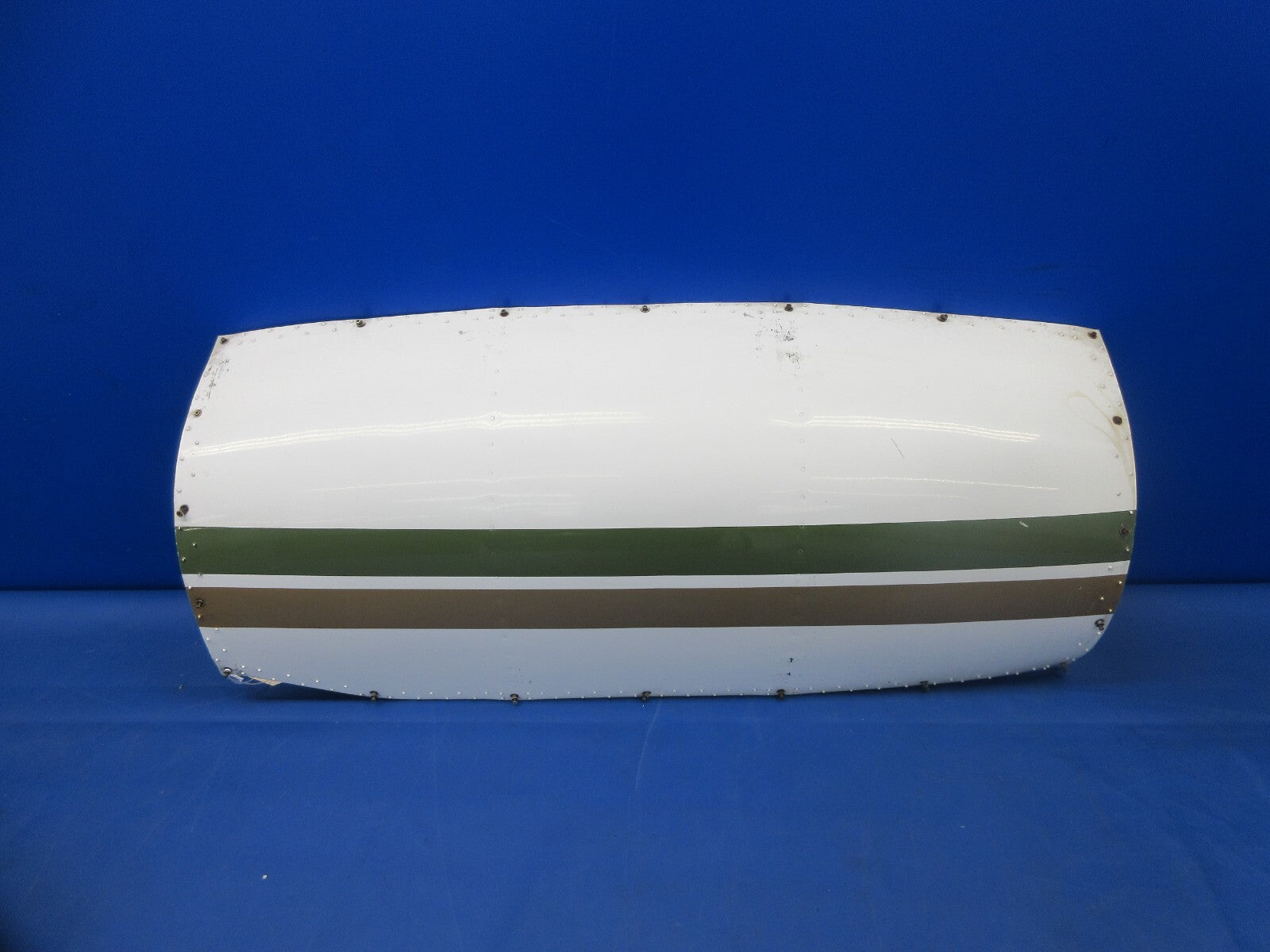 Piper PA-34-200T Seneca II RH Cowl Side Panel P/N 78726-03 (1124-818)3