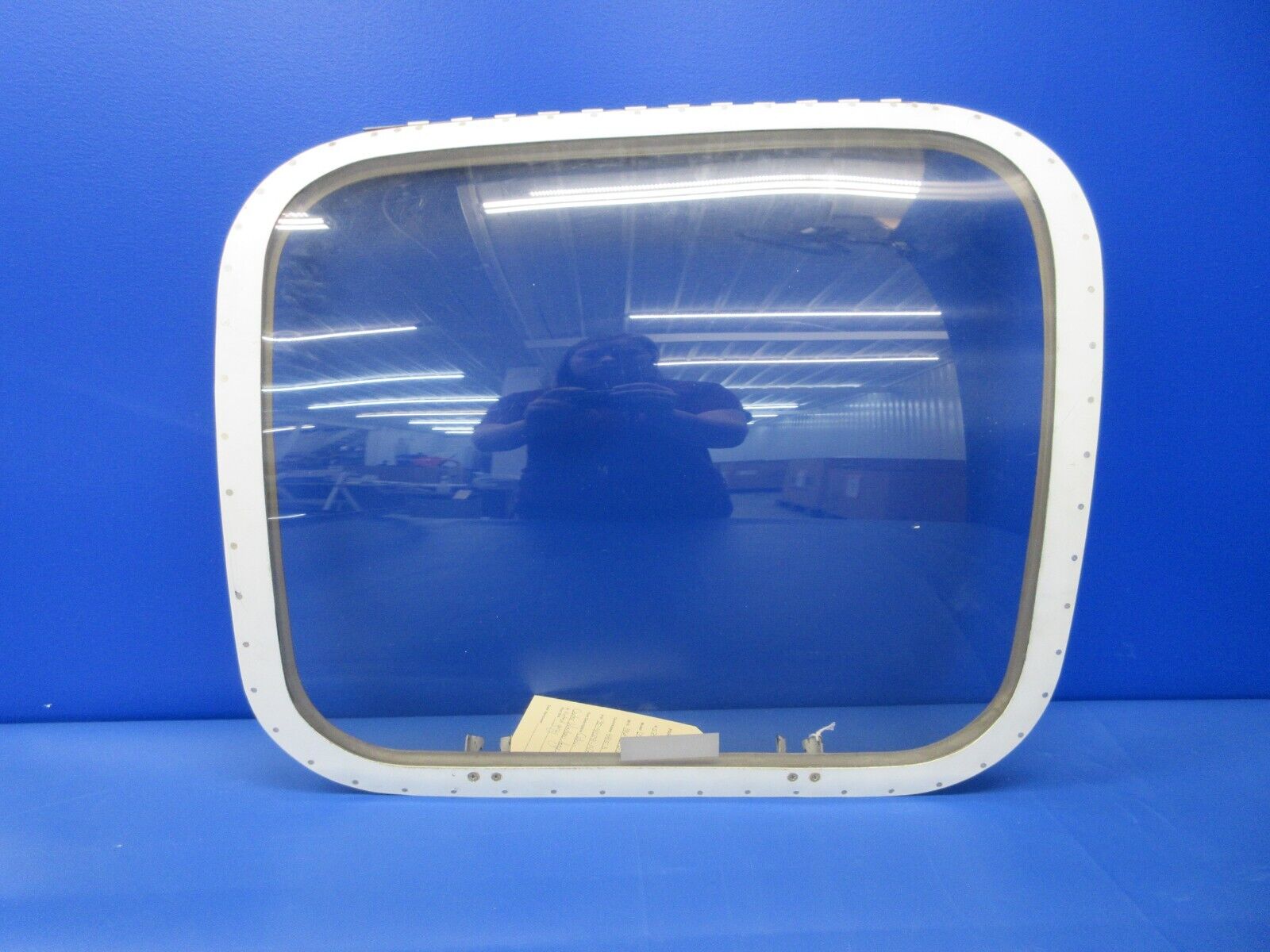 Beech 95 / D95A Travel Air Cabin Center Window Assy RH 35-410291-147 (0424-655)