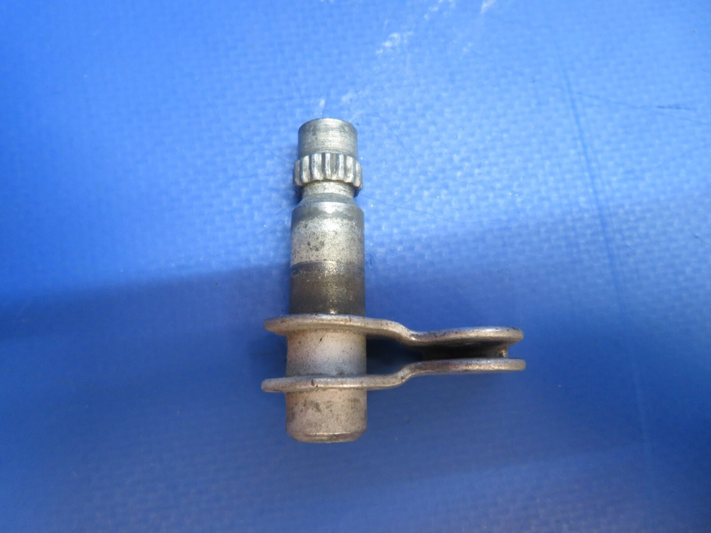 Cessna 172 Cabin Door Handle Shaft LH P/N 0511227-7 (0223-868)5