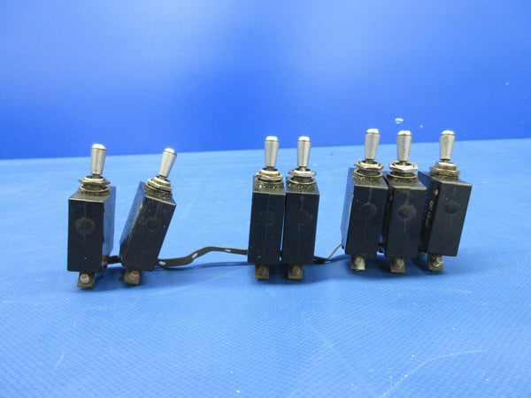 Beech 95 / D95A Circuit Breaker Switch CB-3110C, CB-3105C, CB-3120C (0524-1113)