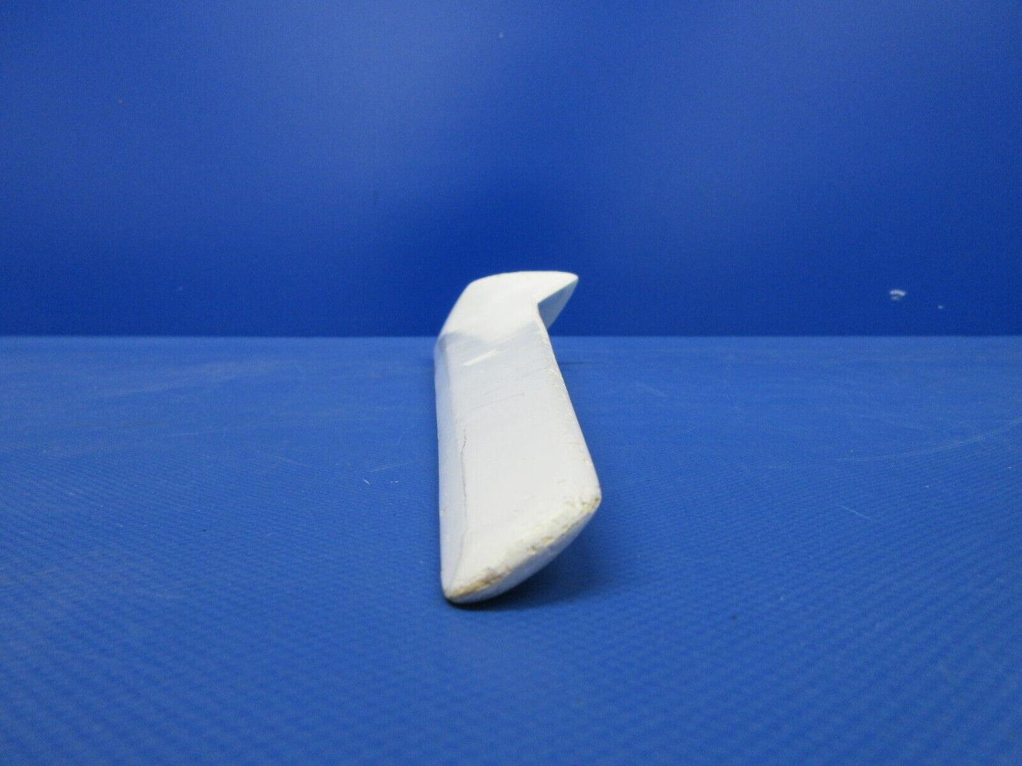 Beech 95 / D95A Travel Air Narco VHF Broad Band Antenna P/N VP-10 (0524-1156)