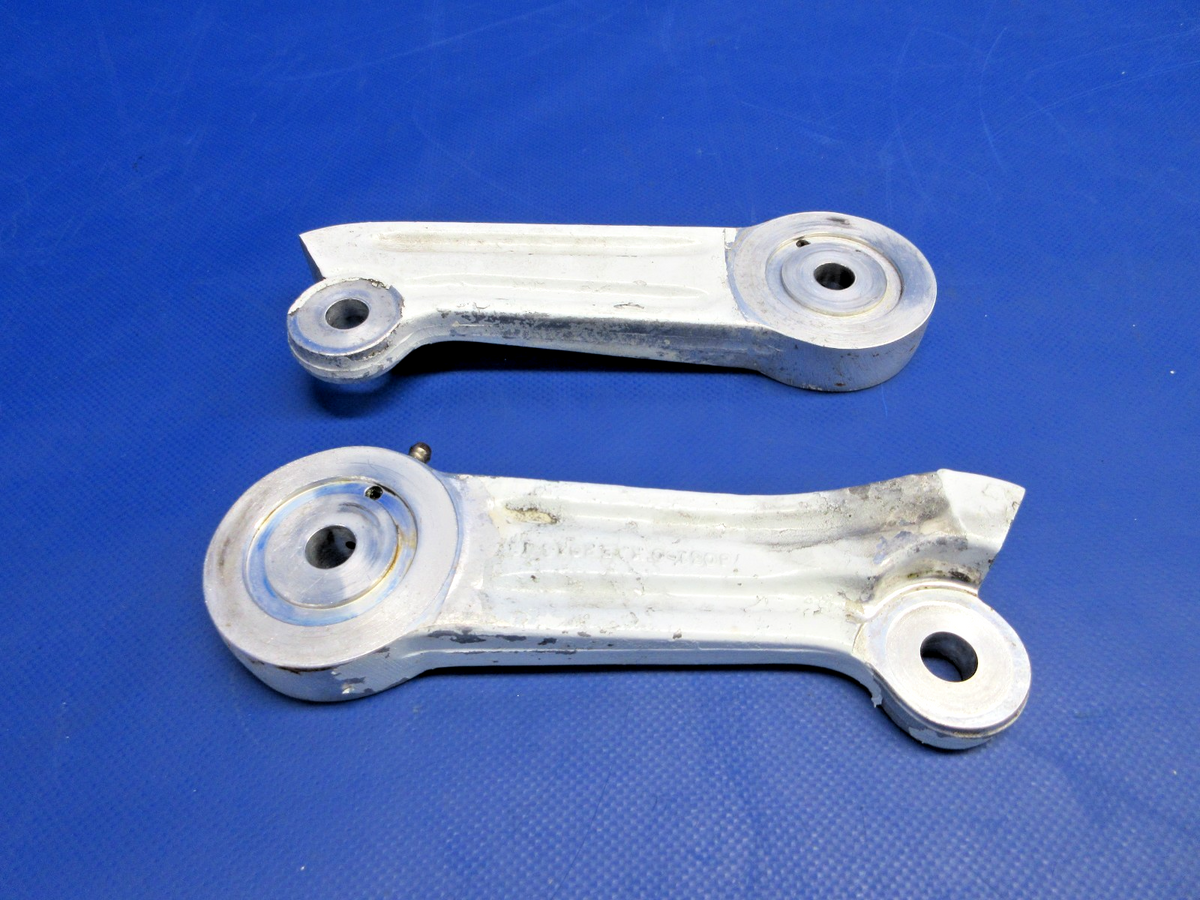 Piper PA-28-235 Cherokee "New Style" Main Gear Torque Link 78033-00 (0926-906)2