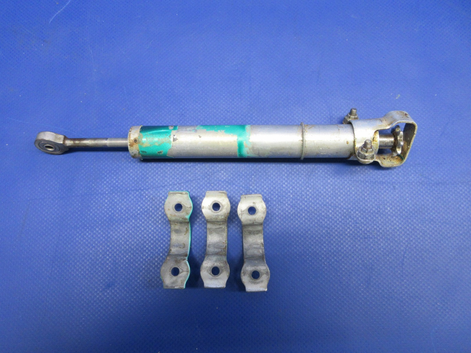 Cessna 310 / 310I Rudder Trim Tab Actuator P/N 0310293-7 (0326-888)3