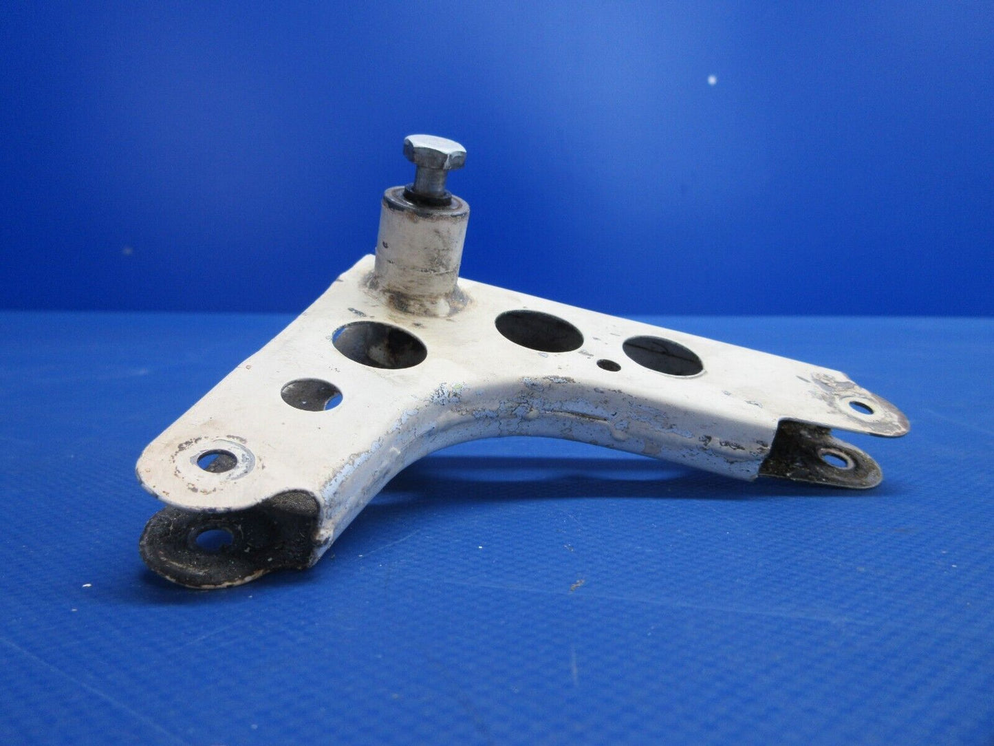 Cessna 337 / P337H Skymaster OTBD Flap Actuator Bellcrank 1462023-8 (0724-724)